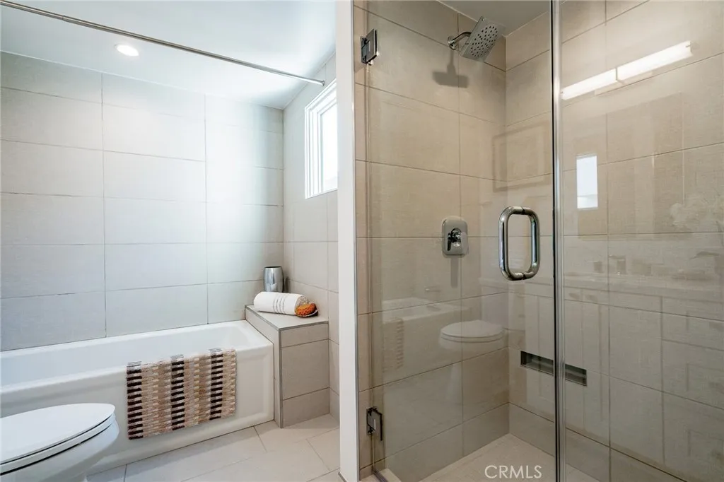 137 S Wilson Avenue 403, Pasadena, California 91106 home-pic-11